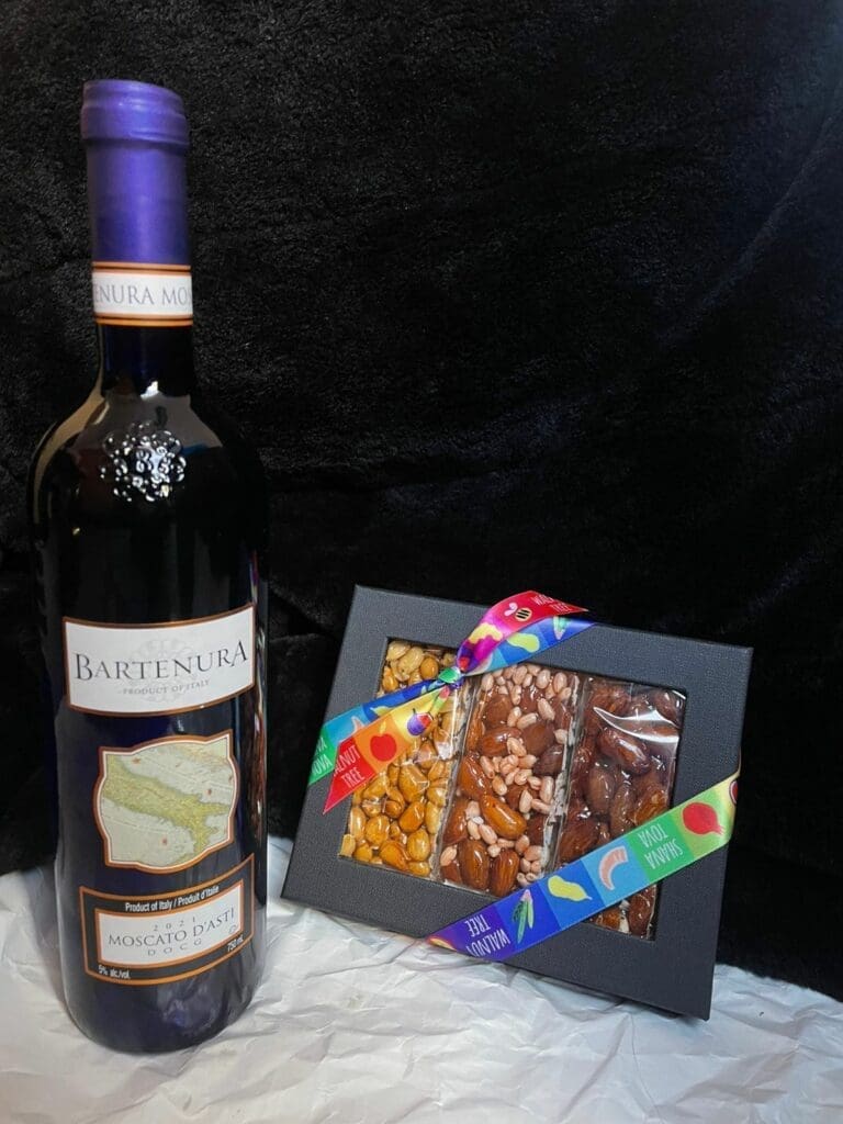 Wine and Bars Gift Combo - Image 2